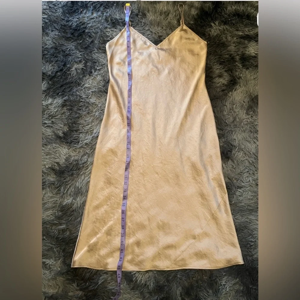Wilfred Silky Satin Party Slip Midi Dress in Beautiful beige / champagne
Size M - Picture 7 of 7